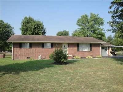 2706 Wayside Road, Manchester, TN 37355