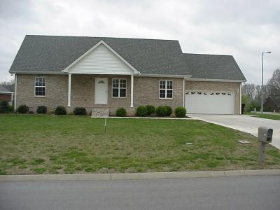 109 Woodridge Dr, Tullahoma, TN 37388