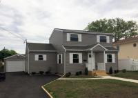 142 Wyona Ave, Lindenhurst, NY 11757